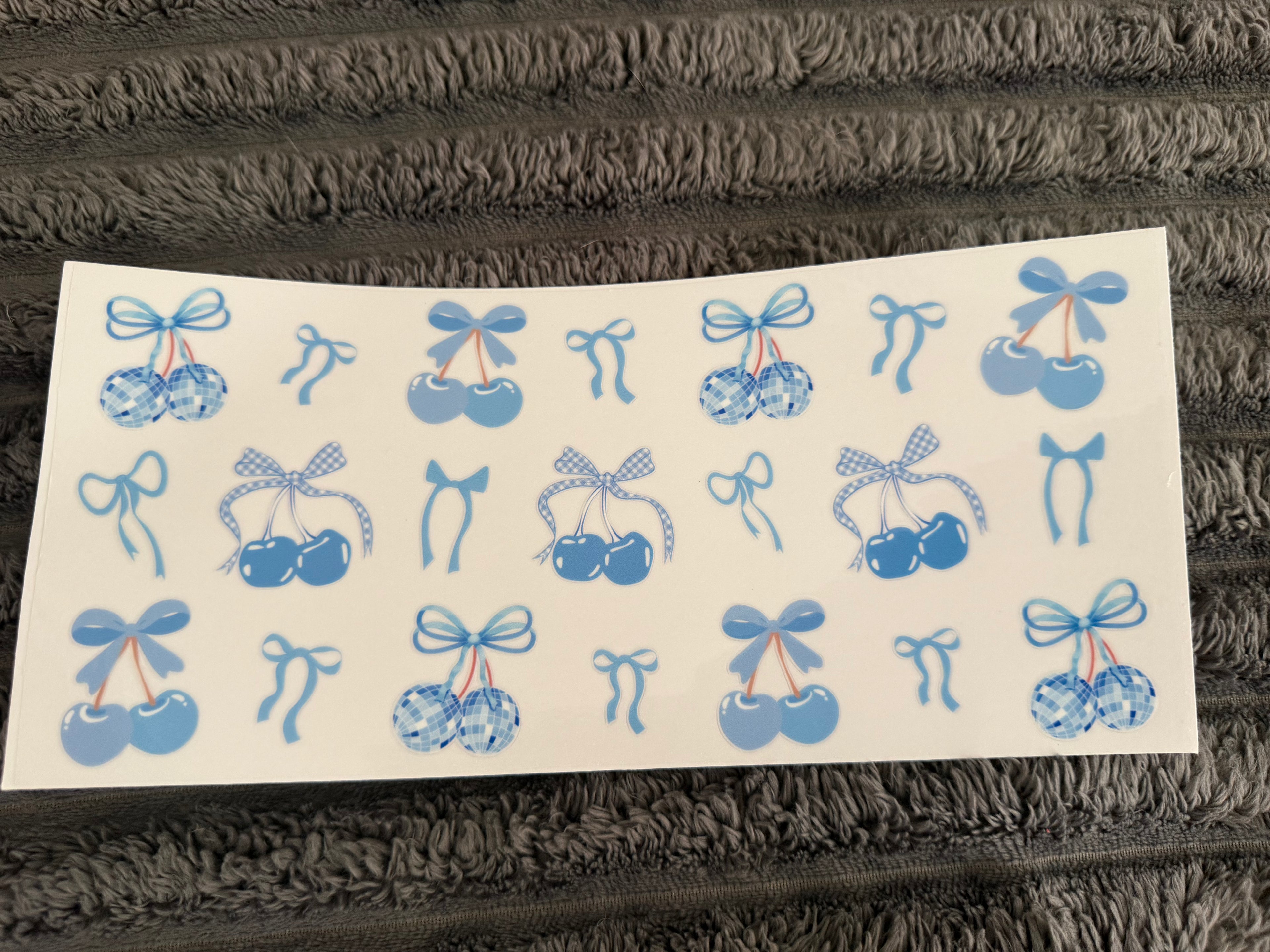 blue cherries / bows