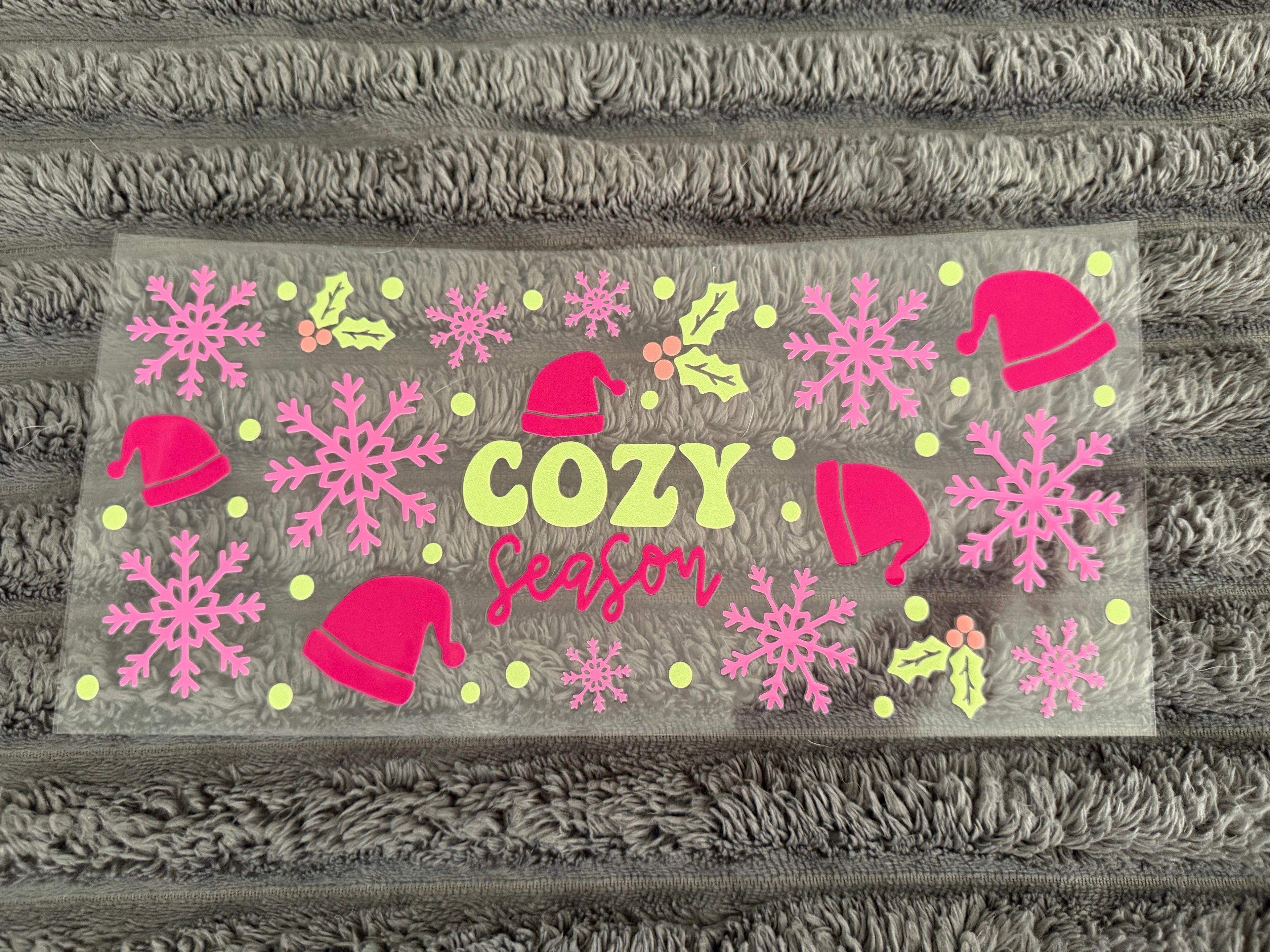 cozy season / snowflakes / hats
